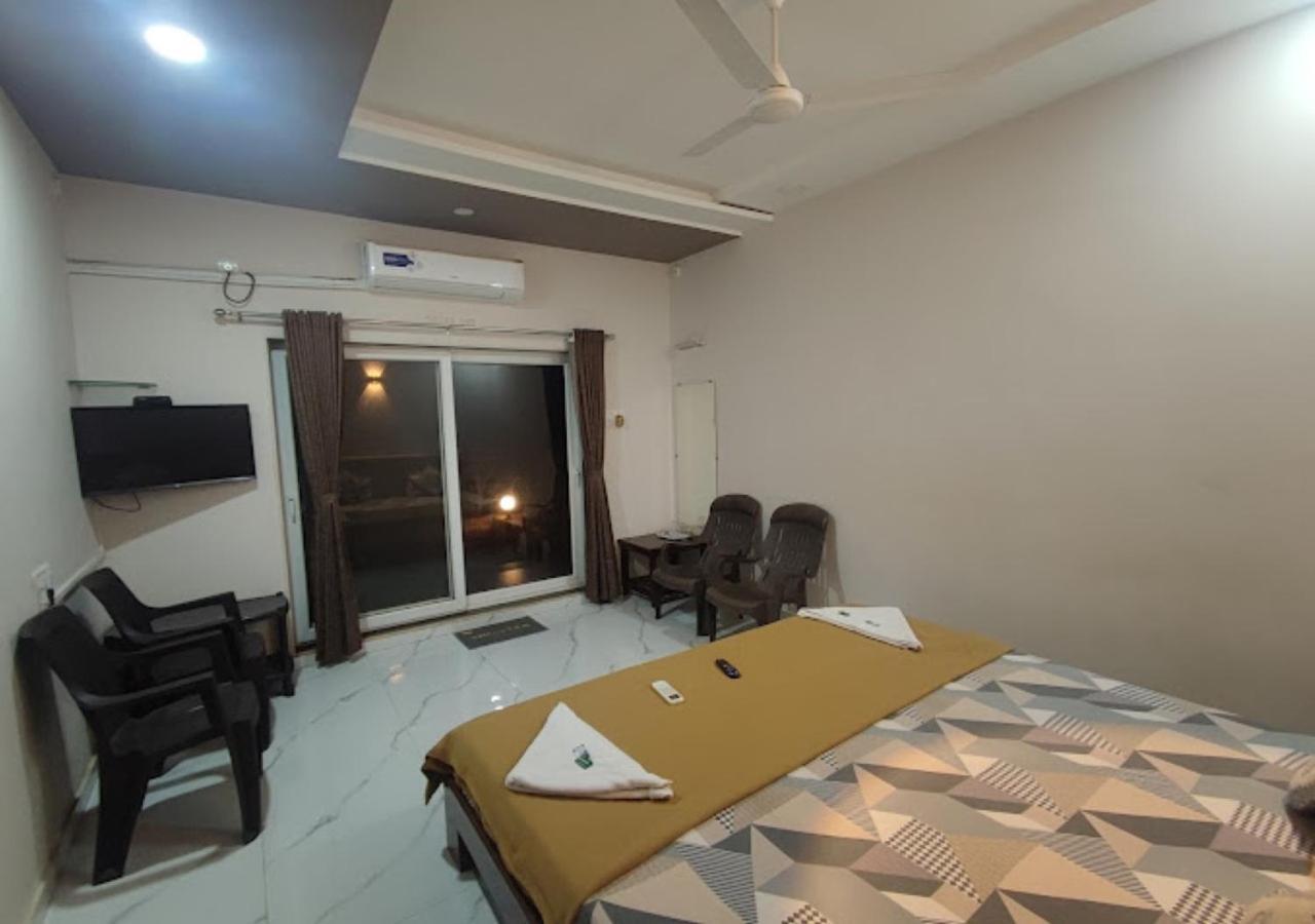 Sea King Beach Resort Ganpatipule Eksteriør bilde