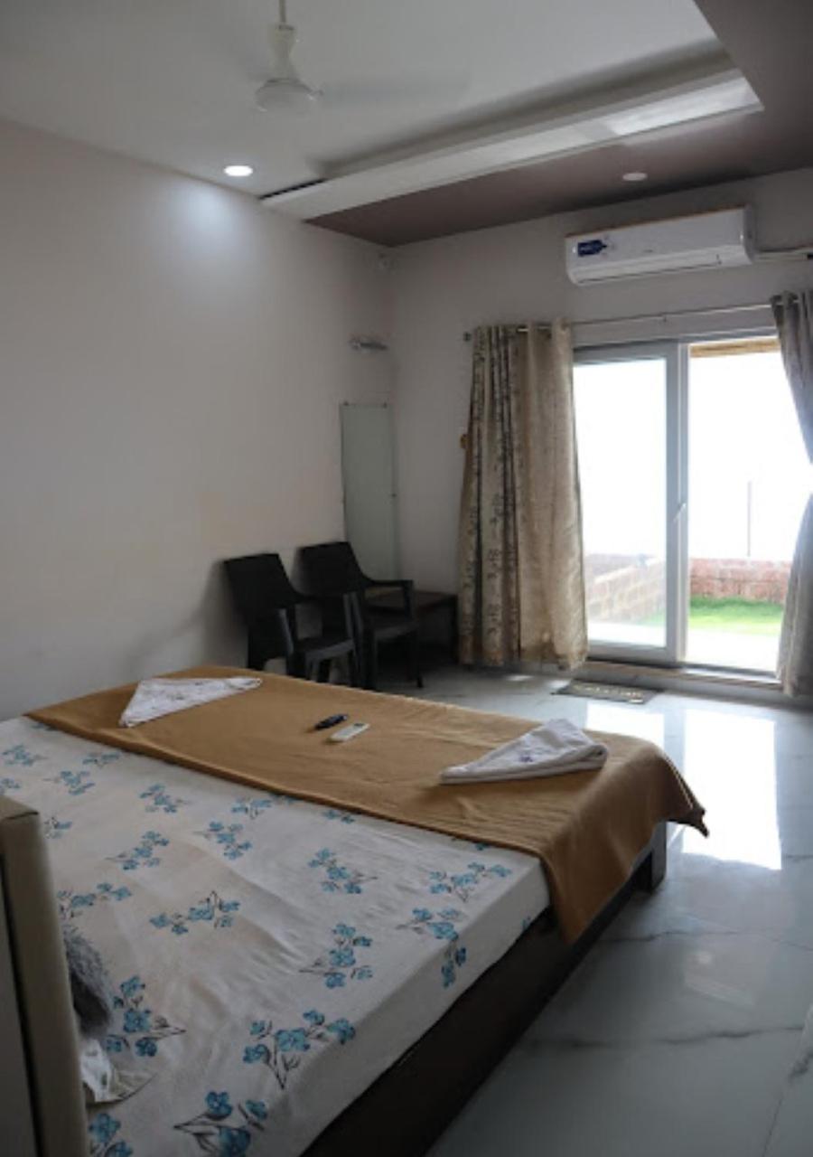Sea King Beach Resort Ganpatipule Eksteriør bilde